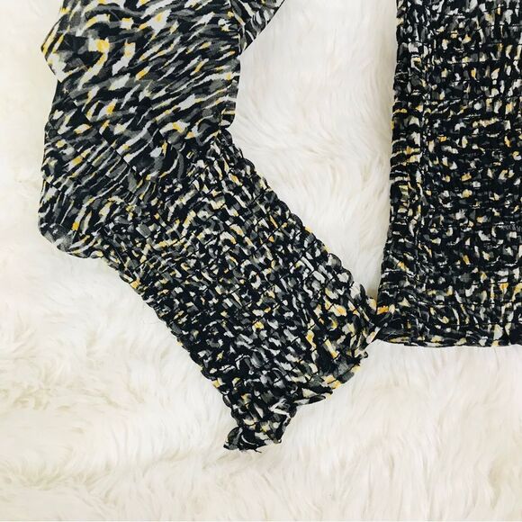 Steve Madden Animal Print Smocked Top Blouse Long Sleeve Gray Black Sz Small New - Picture 8 of 11
